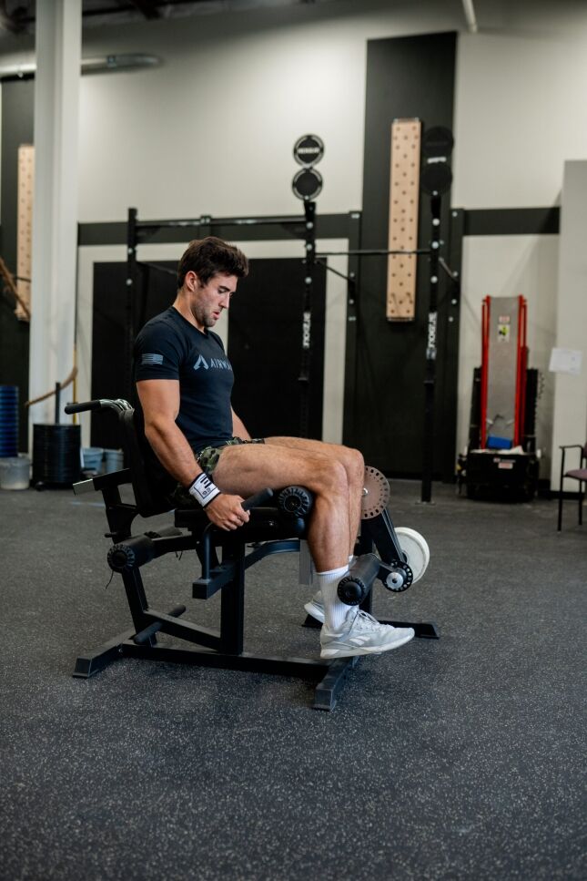 Plate Loaded Leg Extension/Curl Combo